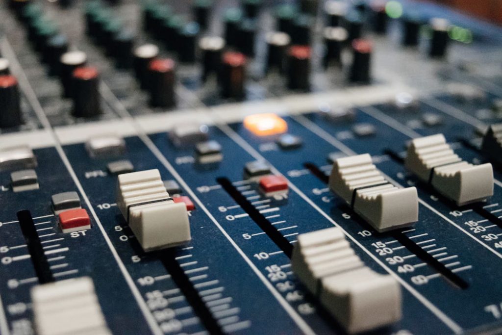 Montpellier fait sa révolution musicale : STRIIMZ, l'alternative audacieuse qui libère les commerces de la SACEM 27 - MontpelYeah Magazine