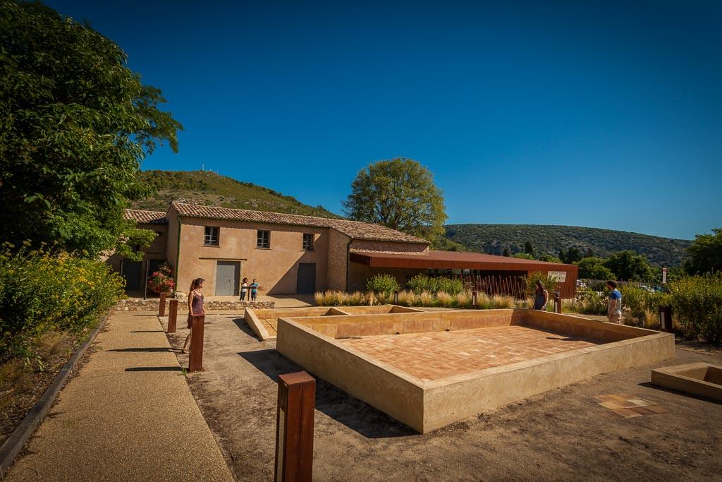 La Grange des Sorciers : un logement magique et insolite à découvrir près de Montpellier 4 - MontpelYeah Magazine La Grange des Sorciers : un logement magique et insolite à découvrir près de Montpellier 3 - MontpelYeah Magazine