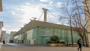 Bassin de la piscine olympique Angelotti à Montpellier, œuvre de l'architecte Ricardo Bofill
