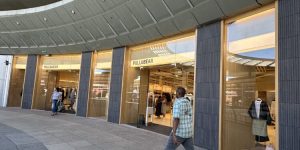 Façade de la nouvelle boutique Pull&Bear à Odysseum, Montpellier
