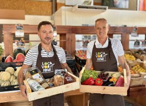 Étals de fruits et légumes locaux dans le nouveau magasin Locavorium au Crès