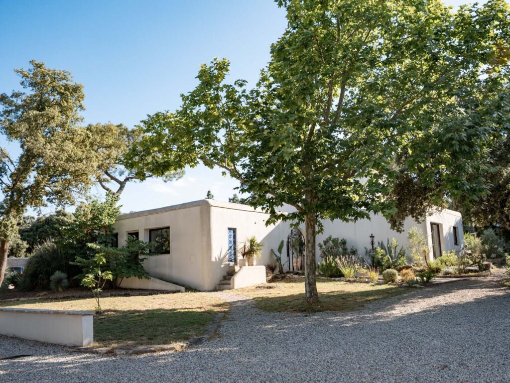 Calma Blanca, la villa blanche où vivre le Sud autrement 22 - MontpelYeah Magazine Calma Blanca, la villa blanche où vivre le Sud autrement 21 - MontpelYeah Magazine
