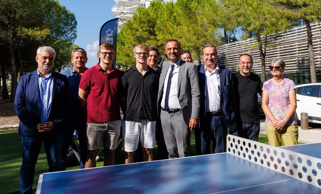 Ping-pong en accès libre à Richter : les frères Lebrun inaugurent les nouvelles tables