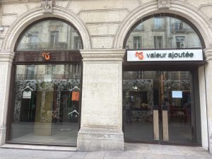 Intérieur de la boutique Valeur Ajoutée boulevard du Jeu de Paume à Montpellier